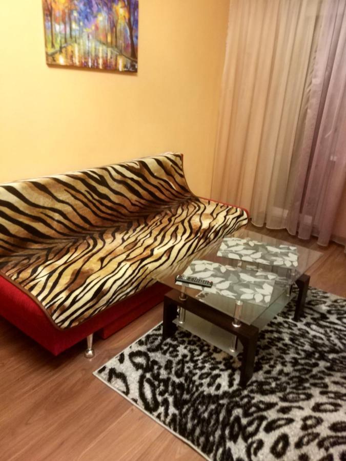 Apartment 2Bedrooms On Stalevarov Near State Medical University Zaporizhia Exterior photo