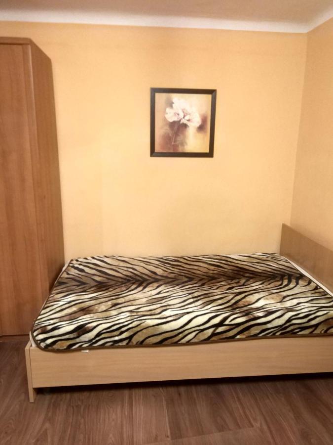Apartment 2Bedrooms On Stalevarov Near State Medical University Zaporizhia Exterior photo